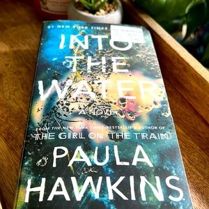Paula Hawkins Suspense Novel Into The Water